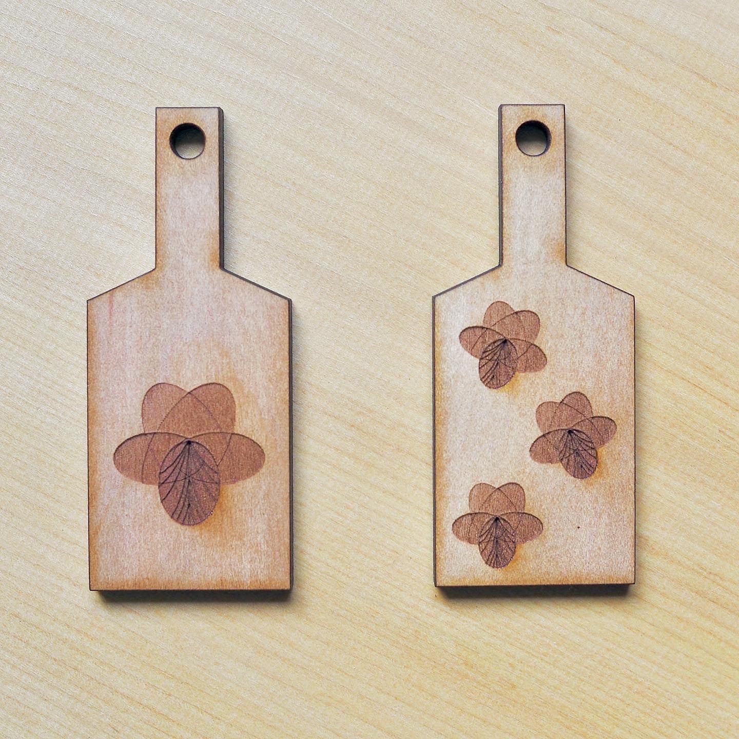 Wooden key holder 04.2 [Sumire]